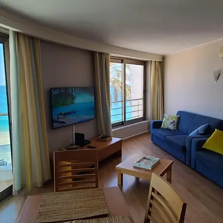 California Private Front Apartment *