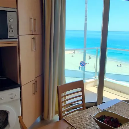 California Private Front Apartamento *